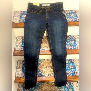 Joe Fresh slim skinny dark wash jeans